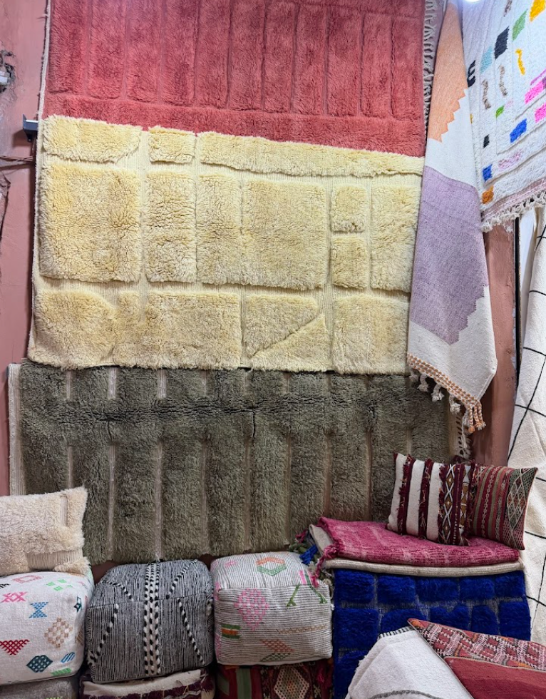 Large handwoven Amazigh rug with geometric pattern